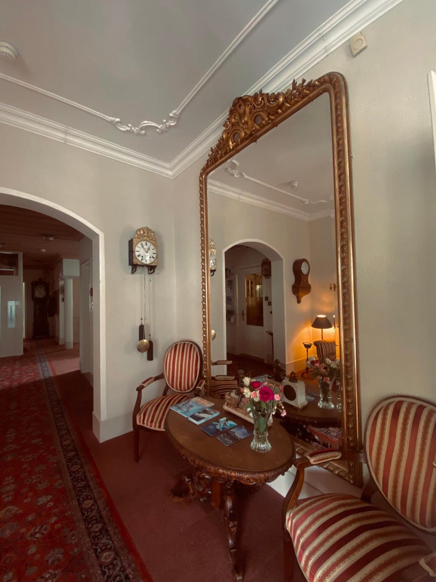 De La Paix Hotel