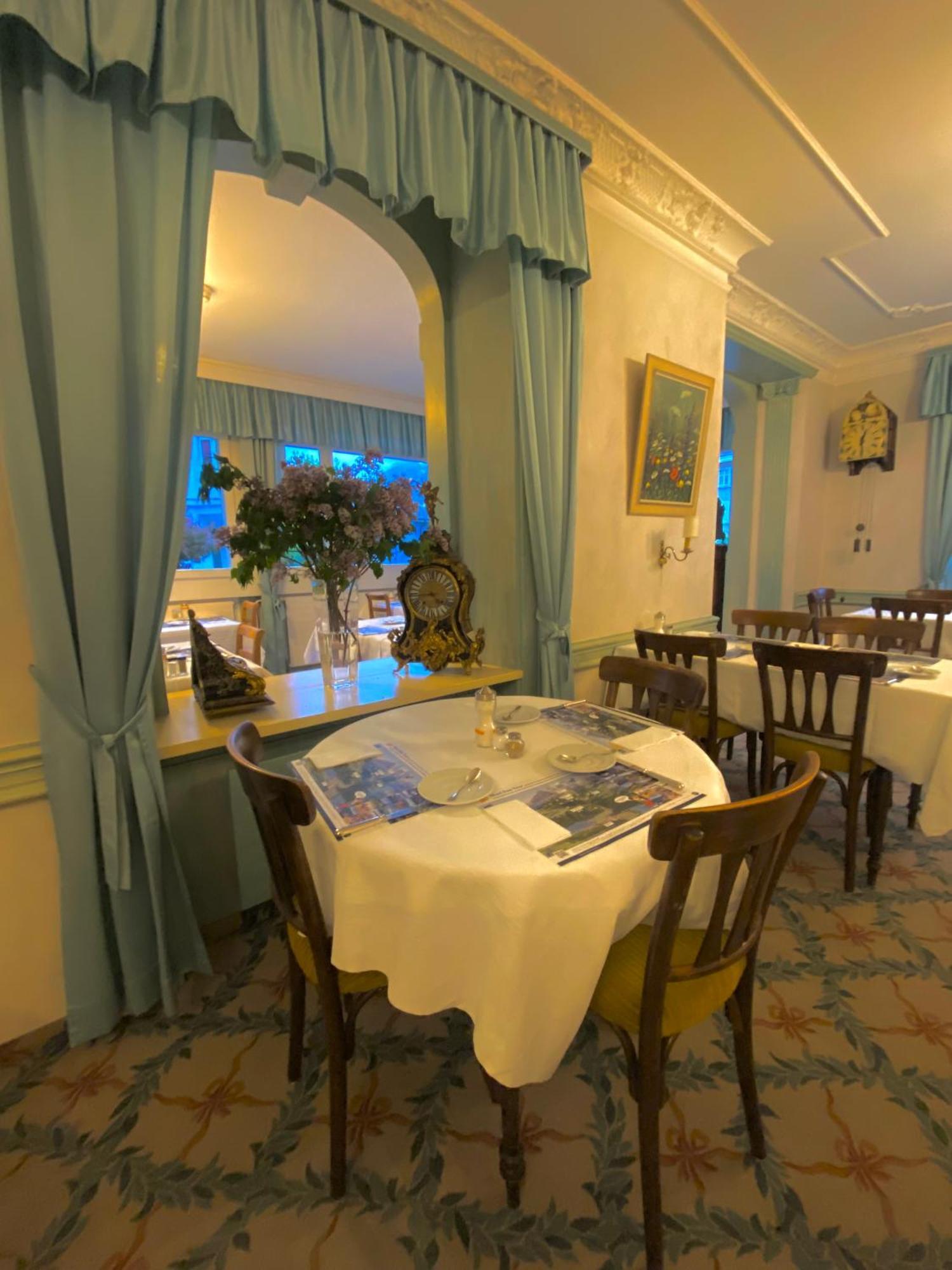 De La Paix Hotel